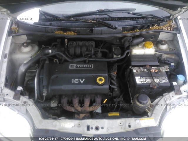 KL1TD56646B617304 - 2006 CHEVROLET AVEO LS SILVER photo 10