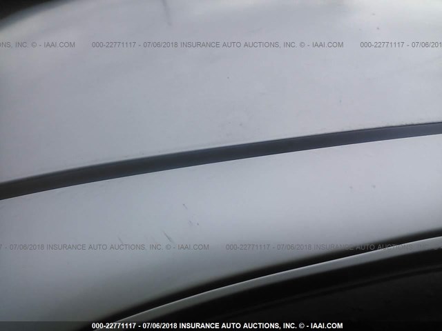 KL1TD56646B617304 - 2006 CHEVROLET AVEO LS SILVER photo 6