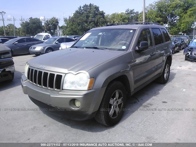 1J8HS48N95C545813 - 2005 JEEP GRAND CHEROKEE LAREDO/COLUMBIA/FREEDOM BEIGE photo 2