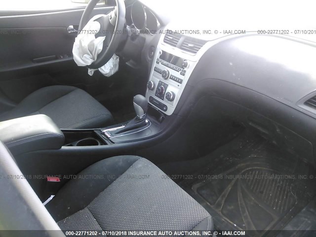 1G1ZC5E06A4128105 - 2010 CHEVROLET MALIBU 1LT 灰色 照片 5