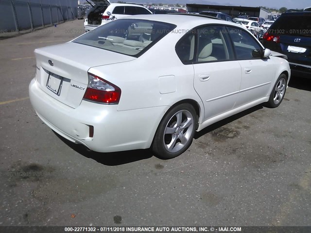 4S3BL616X87209951 - 2008 SUBARU LEGACY 2.5I WHITE photo 4