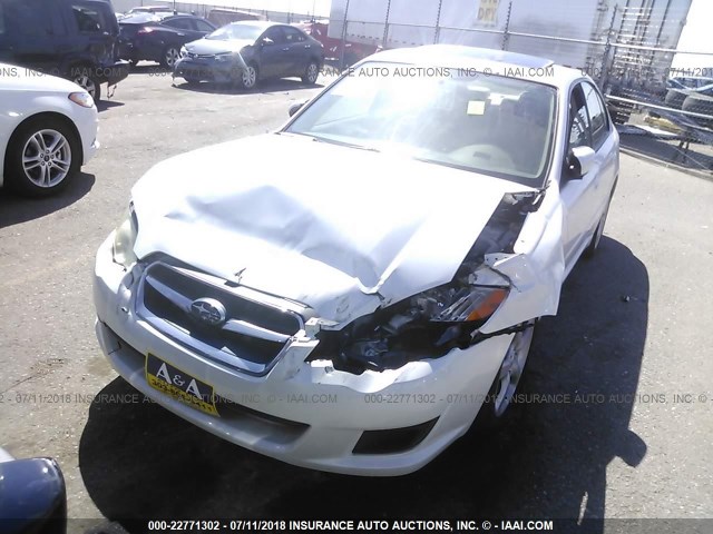 4S3BL616X87209951 - 2008 SUBARU LEGACY 2.5I WHITE photo 6