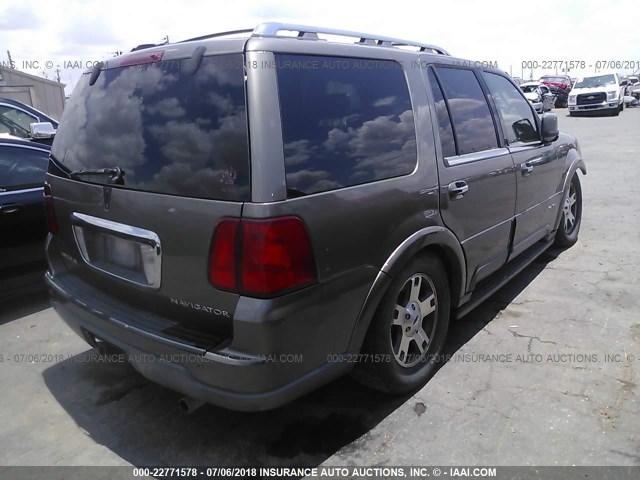 5LMFU28R43LJ02569 - 2003 LINCOLN NAVIGATOR GRAY photo 4