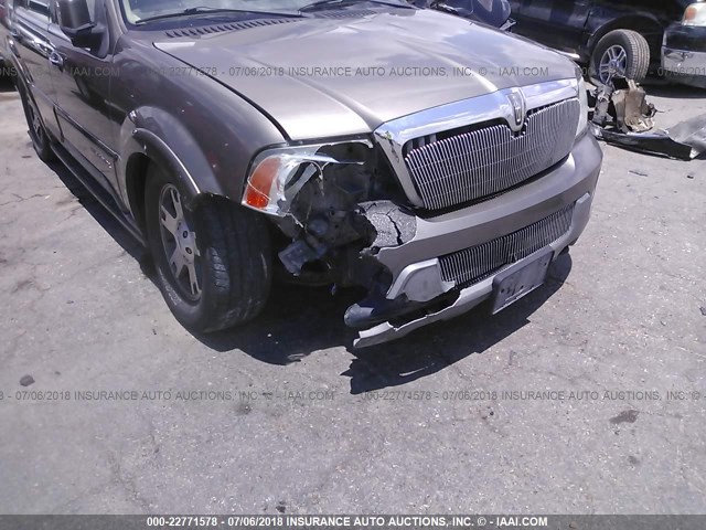 5LMFU28R43LJ02569 - 2003 LINCOLN NAVIGATOR GRAY photo 6