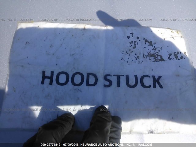 5YJSA1E43GF170727 - 2016 TESLA MODEL S SILVER photo 10