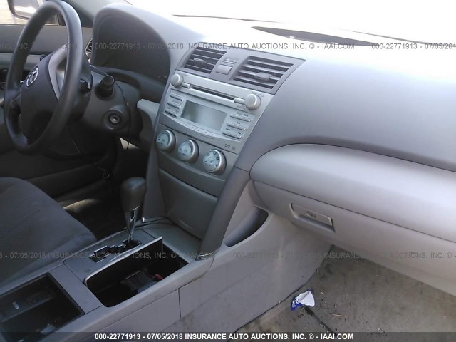 4T1BE46K69U845141 - 2009 TOYOTA CAMRY SE/LE/XLE BLACK photo 5