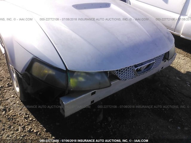 1FAFP44421F183433 - 2001 FORD MUSTANG SILVER photo 6