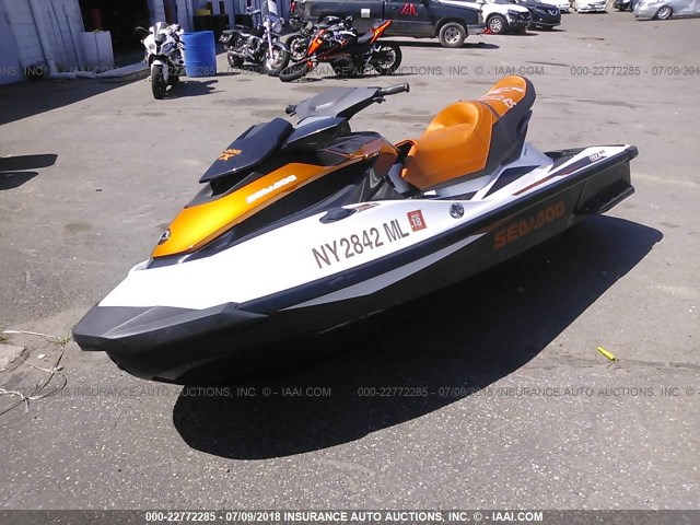 YDV30736C414 - 2014 SEADOO PERSONAL WATERCRAFT  WHITE photo 2