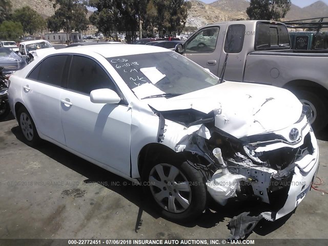 JTNBK3EK9A3046100 - 2010 TOYOTA CAMRY SE/LE/XLE თეთრი ფოტო 1