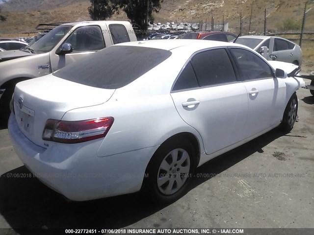 JTNBK3EK9A3046100 - 2010 TOYOTA CAMRY SE/LE/XLE თეთრი ფოტო 4