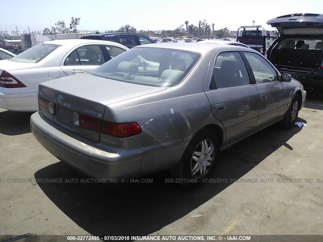 JT2BG22K2Y0383457 - 2000 TOYOTA CAMRY CE/LE/XLE GRAY photo 4