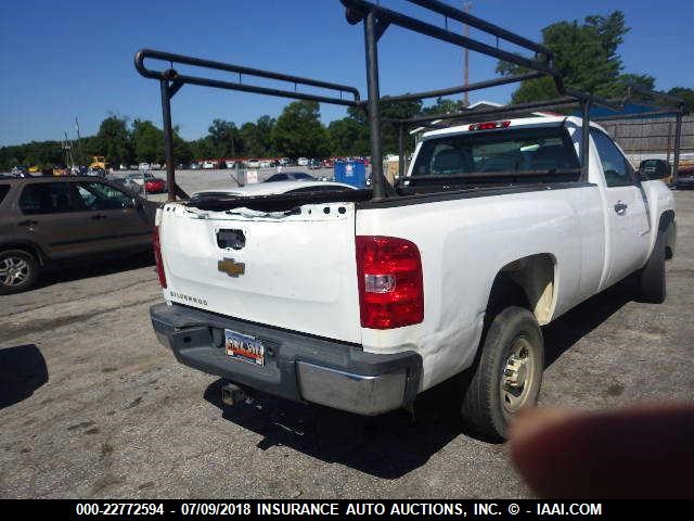 1GCHC44K79F183369 - 2009 CHEVROLET SILVERADO C2500 HEAVY DUTY WHITE photo 6