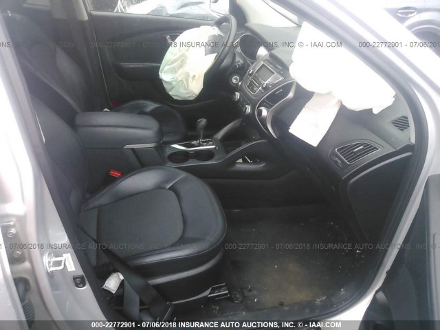 KM8JUCAC3DU711947 - 2013 HYUNDAI TUCSON GLS/LIMITED 银色 照片 5