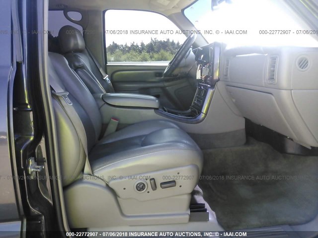 1GKEK63U64J200029 - 2004 GMC YUKON DENALI BLACK photo 5