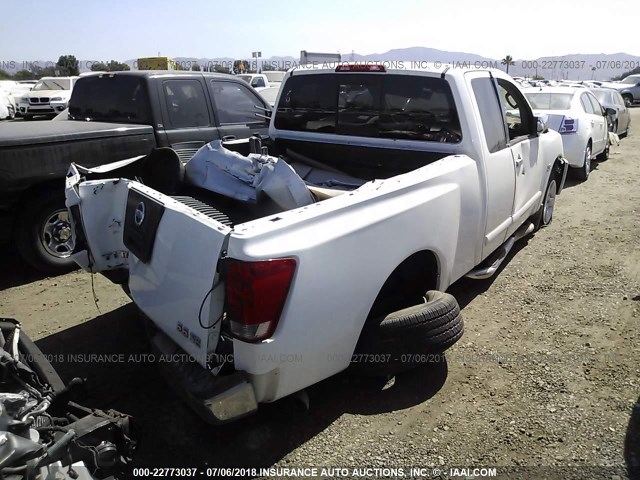 1N6AA06A64N556370 - 2004 NISSAN TITAN XE/SE/LE WHITE photo 4