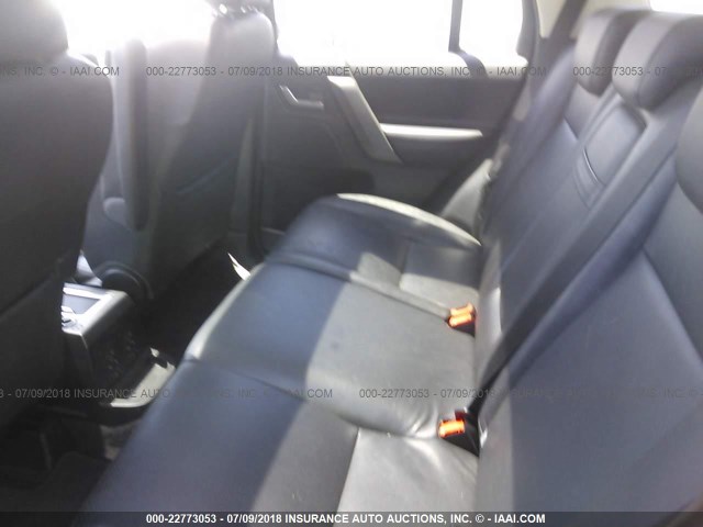 SALFT2BN1AH172295 - 2010 LAND ROVER LR2 HSE TECHNOLOGY BLACK photo 8