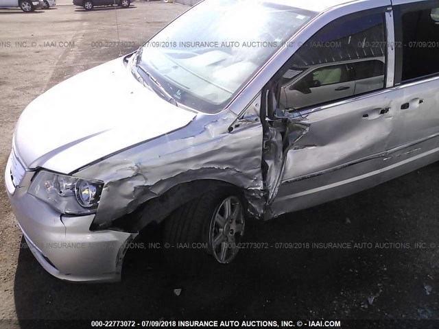 2C4RC1BG4CR226423 - 2012 CHRYSLER TOWN & COUNTRY TOURING SILVER photo 6