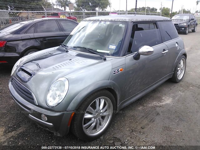 WMWRE33414TD82584 - 2004 MINI COOPER S GRAY photo 2