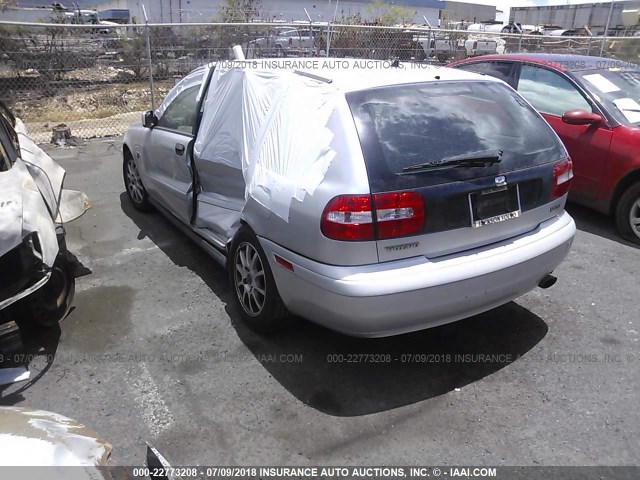 YV1VW27544F085293 - 2004 VOLVO V40 1.9T SILVER photo 3