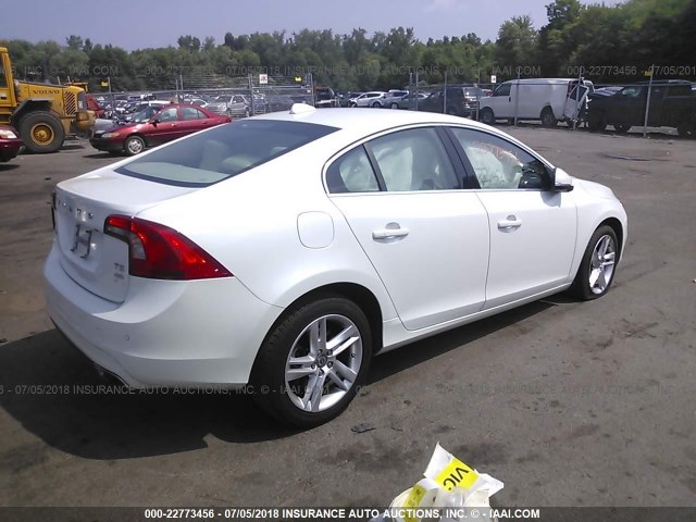 YV1612TK8F1349906 - 2015 VOLVO S60 PREMIER WHITE photo 4