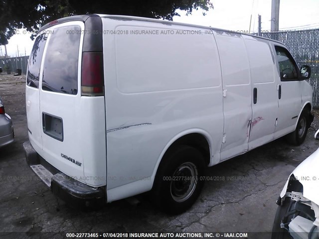 1GCFG25M521175189 - 2002 CHEVROLET EXPRESS G2500  WHITE photo 4