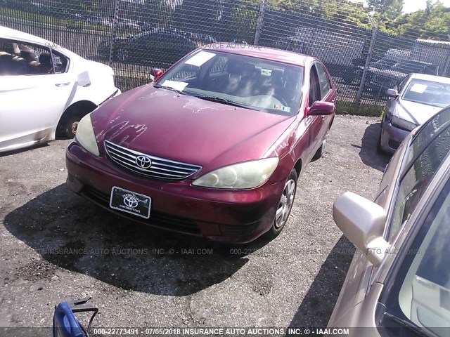 4T1BE32K25U067995 - 2005 TOYOTA CAMRY LE/XLE/SE მუქწითელი ფოტო 2