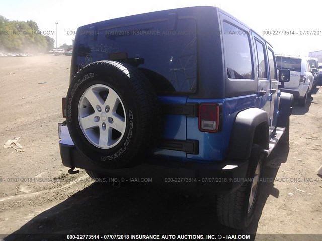 1C4BJWDG5FL758827 - 2015 JEEP WRANGLER UNLIMITE SPORT BLUE photo 4