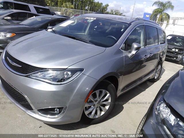 2C4RC1BG1JR119505 - 2018 CHRYSLER PACIFICA TOURING L 银色 照片 2