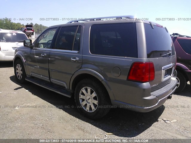 5LMFU28R74LJ12319 - 2004 LINCOLN NAVIGATOR 金色 照片 3