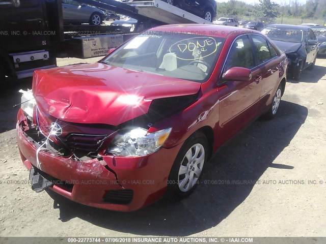 4T1BF3EK7AU550708 - 2010 TOYOTA CAMRY SE/LE/XLE წითელი ფოტო 2
