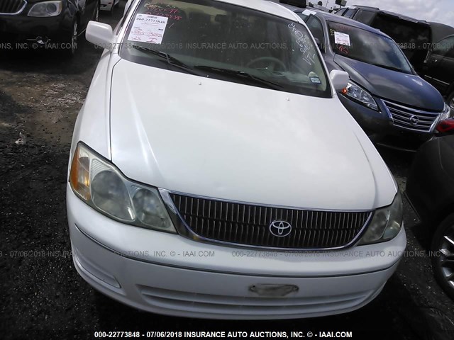 4T1BF28B82U216761 - 2002 TOYOTA AVALON XL/XLS WHITE photo 6