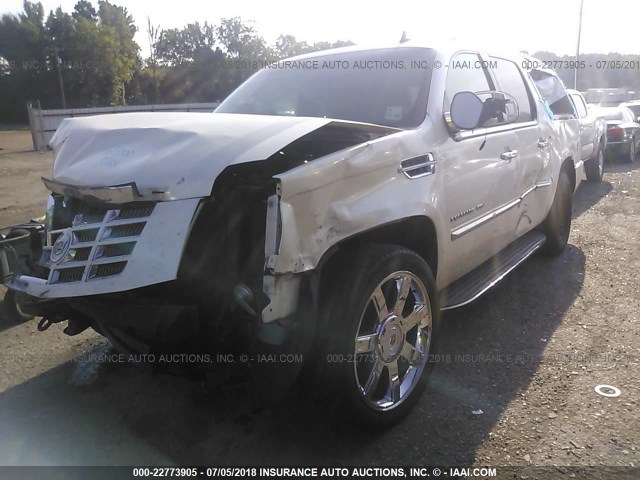 1GYS3HEF2DR245597 - 2013 CADILLAC ESCALADE ESV LUXURY WHITE photo 6