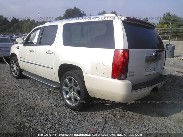 1GYUKHEF4AR181506 - 2010 CADILLAC ESCALADE ESV LUXURY WHITE photo 3