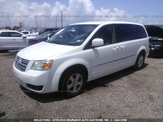 1D8HN54P78B177994 - 2008 DODGE GRAND CARAVAN SXT WHITE photo 2