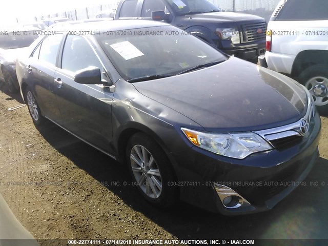 4T4BF1FK0CR186935 - 2012 TOYOTA CAMRY SE/LE/XLE GRAY photo 1