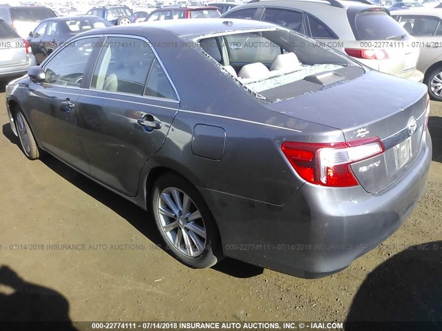 4T4BF1FK0CR186935 - 2012 TOYOTA CAMRY SE/LE/XLE GRAY photo 3