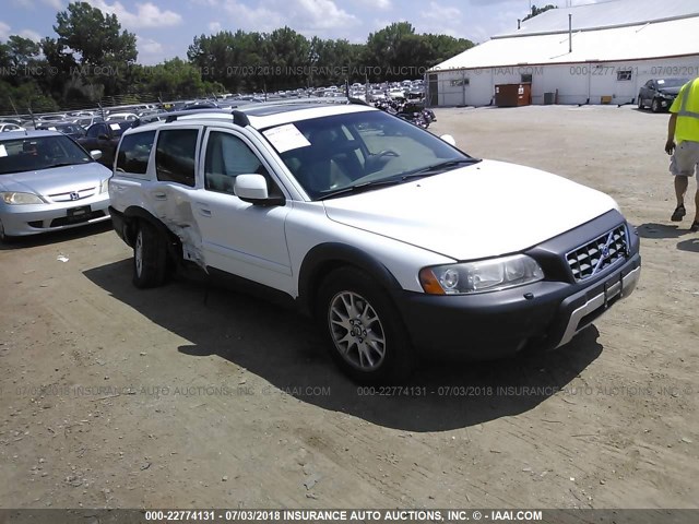 YV4SZ592871267033 - 2007 VOLVO XC70 WHITE photo 1