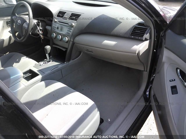 4T1BE46K08U740500 - 2008 TOYOTA CAMRY CE/LE/XLE/SE BLACK photo 5