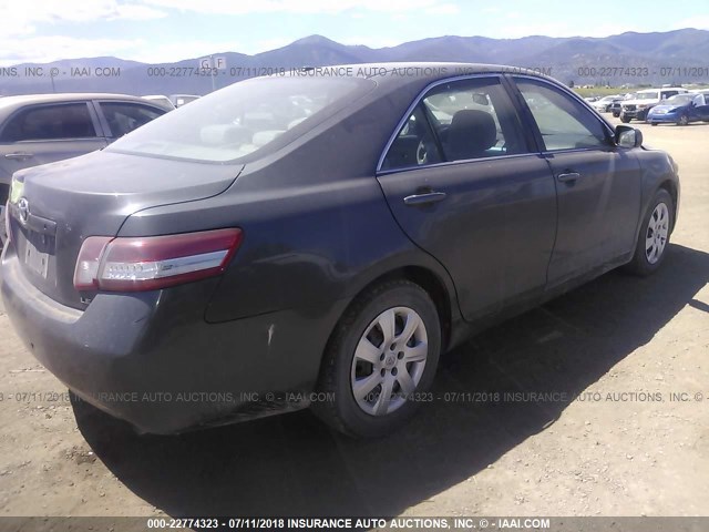 4T1BF3EK2BU182231 - 2011 TOYOTA CAMRY SE/LE/XLE GRAY photo 4