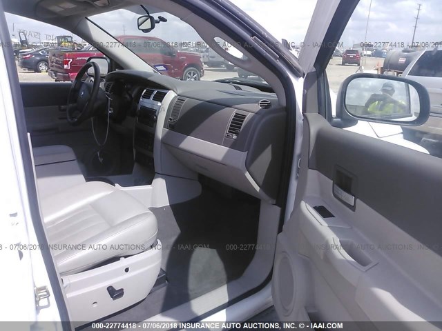 1D4HB58DX5F501230 - 2005 DODGE DURANGO LIMITED WHITE photo 5