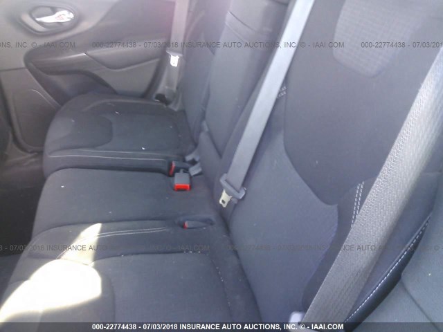 1C4PJMCB4FW687487 - 2015 JEEP CHEROKEE LATITUDE შავი ფოტო 8