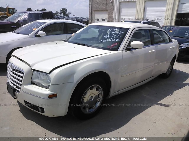 2C3AA53G85H694404 - 2005 CHRYSLER 300 TOURING WHITE photo 2