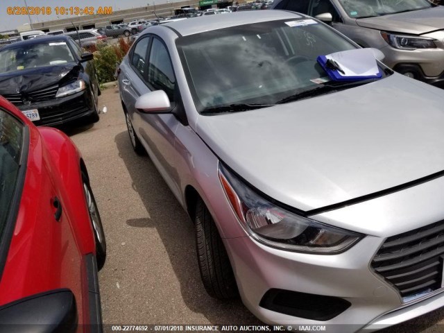 3KPC24A30JE005795 - 2018 HYUNDAI ACCENT SEL SILVER photo 14