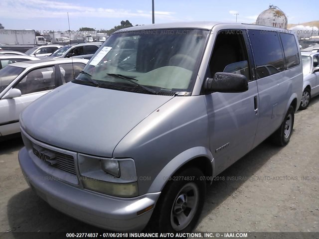 1GKDM19W0YB501025 - 2000 GMC SAFARI XT SILVER photo 2