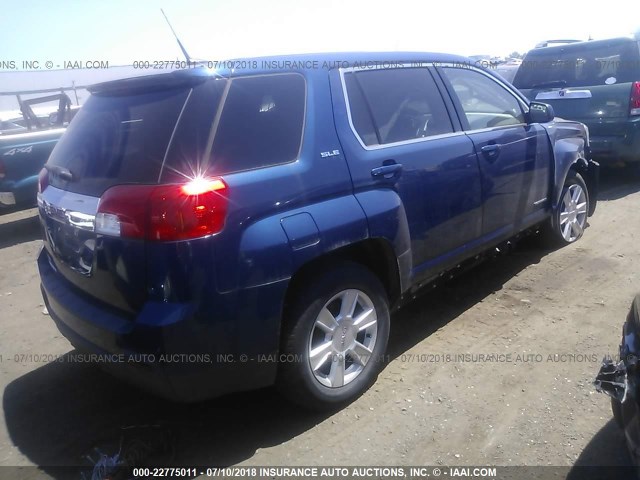 2CTALBEW0A6386016 - 2010 GMC TERRAIN SLE BLUE photo 4