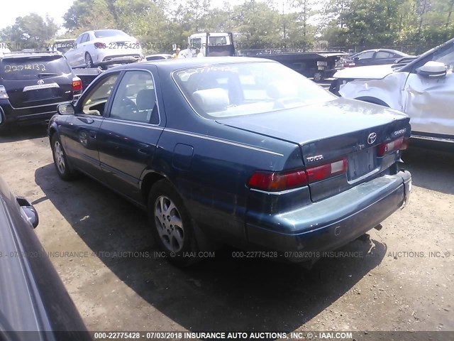 4T1BF22K8WU065578 - 1998 TOYOTA CAMRY CE/LE/XLE GREEN photo 3