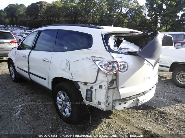 1GNKVFEDXCJ319288 - 2012 CHEVROLET TRAVERSE LS WHITE photo 3