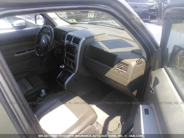 1J8FF48W68D513274 - 2008 JEEP PATRIOT LIMITED BROWN photo 5