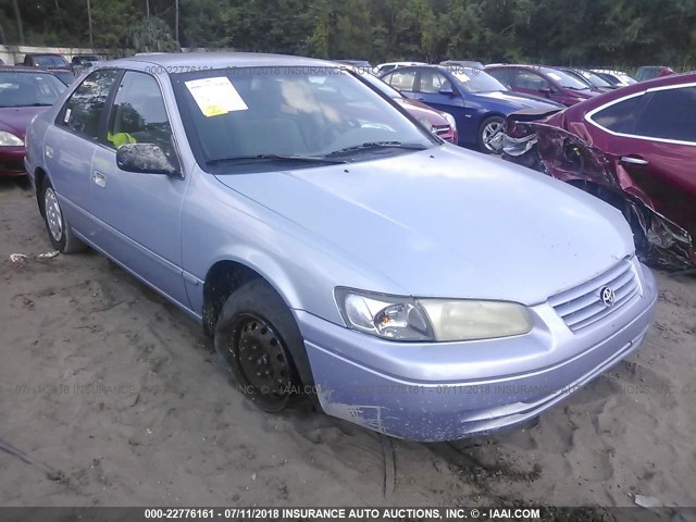 4T1BG22K8VU012018 - 1997 TOYOTA CAMRY CE/LE/XLE 浅蓝色 照片 1