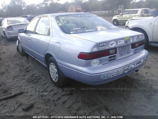 4T1BG22K8VU012018 - 1997 TOYOTA CAMRY CE/LE/XLE 浅蓝色 照片 3